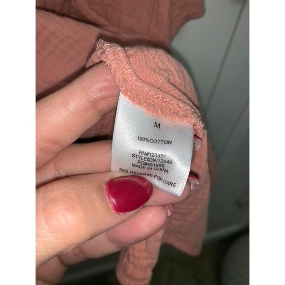 Olive & Oak Women's Medium Pink V-Neck Textured Blouse Short Sleeve Casual Top - Picture 5 of 6